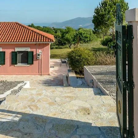 An Excellent Country House In Kefalonia Casa rural Lakíthra